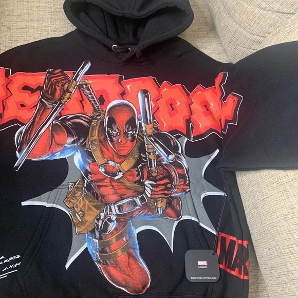 NWT CIVIL REGIME x MARVEL Deadpool Graphic Hoodie in Black, Size Small - Picture 1 of 7